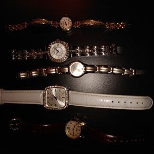 Miscellaneous woman's watches